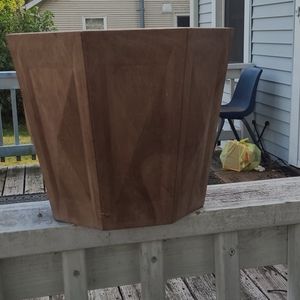 Wood flower pot
